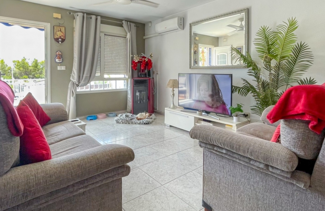 Resale - House - Orihuela Costa - La Rioja