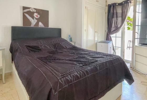 Resale - House - Orihuela Costa - La Rioja