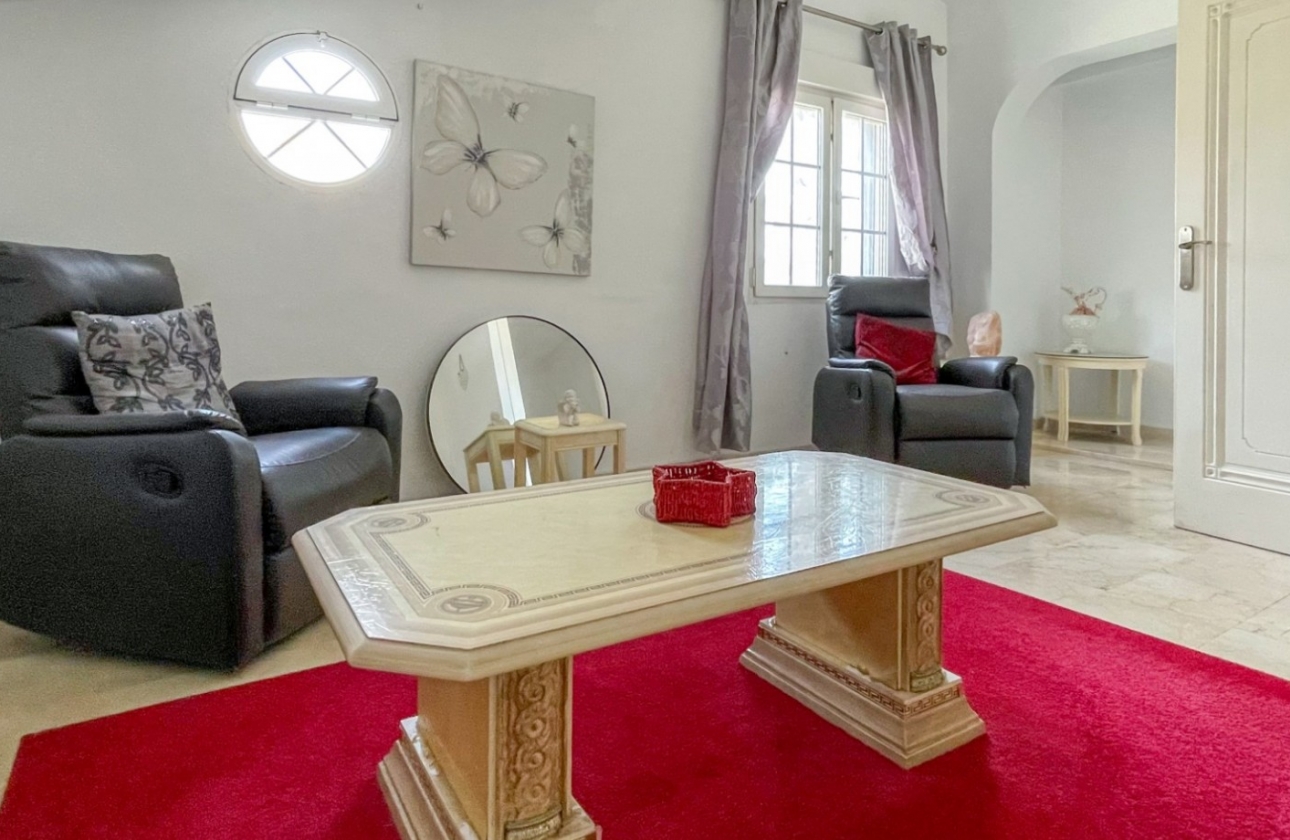 Resale - House - Orihuela Costa - La Rioja