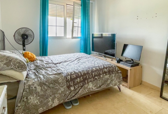 Resale - House - Orihuela Costa - La Rioja