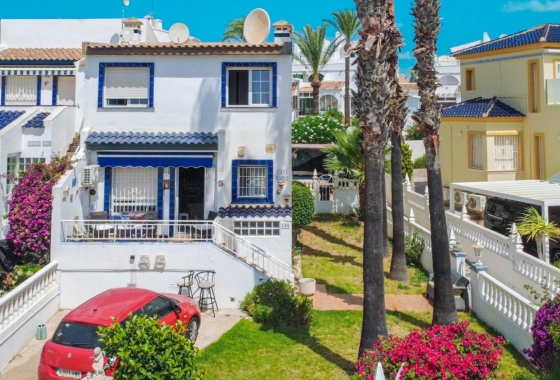Resale - House - Orihuela Costa - La Rioja