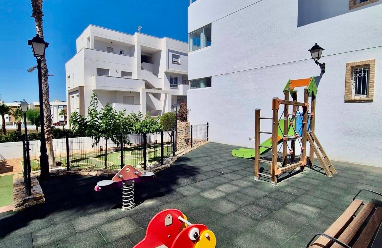 Resale - Apartment / flat - Orihuela Costa - Villamartín