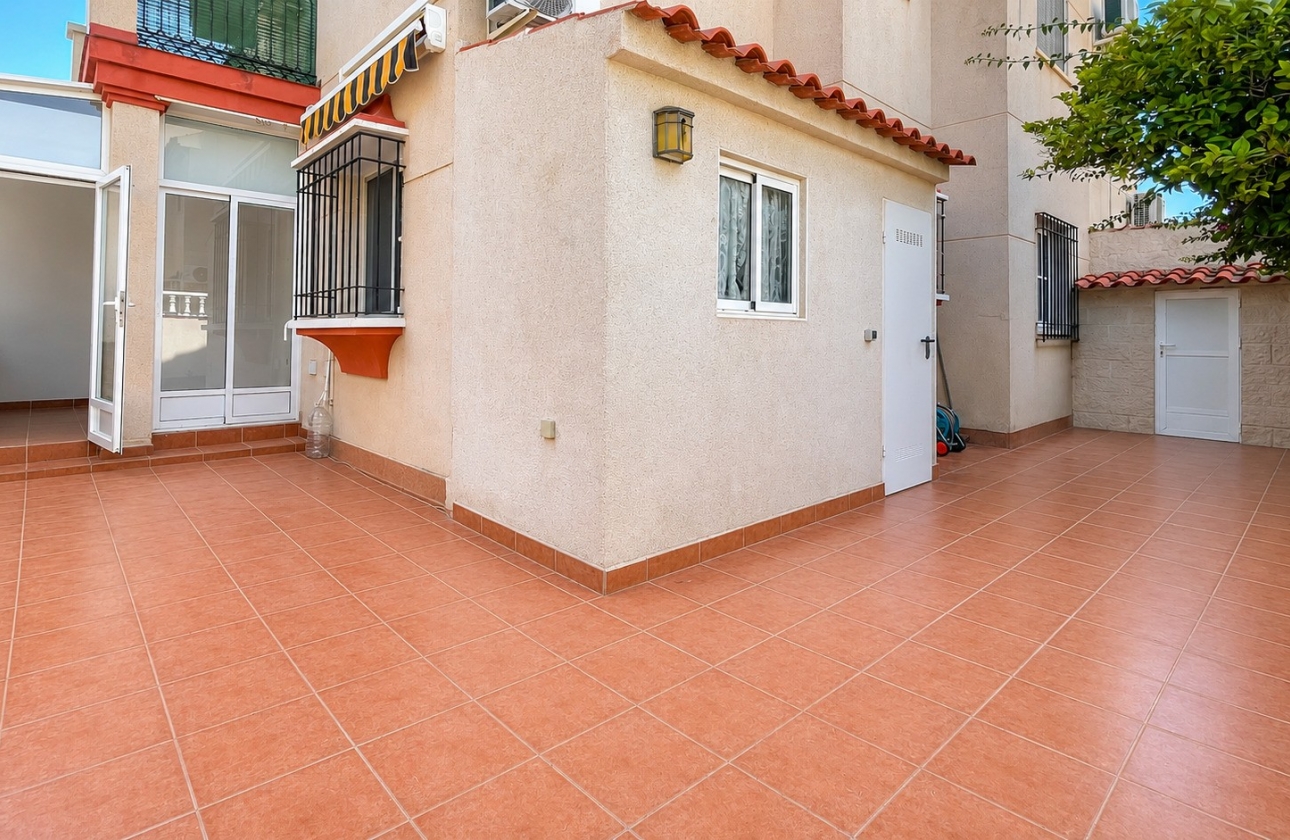 Resale - House - Orihuela Costa - Playa Flamenca