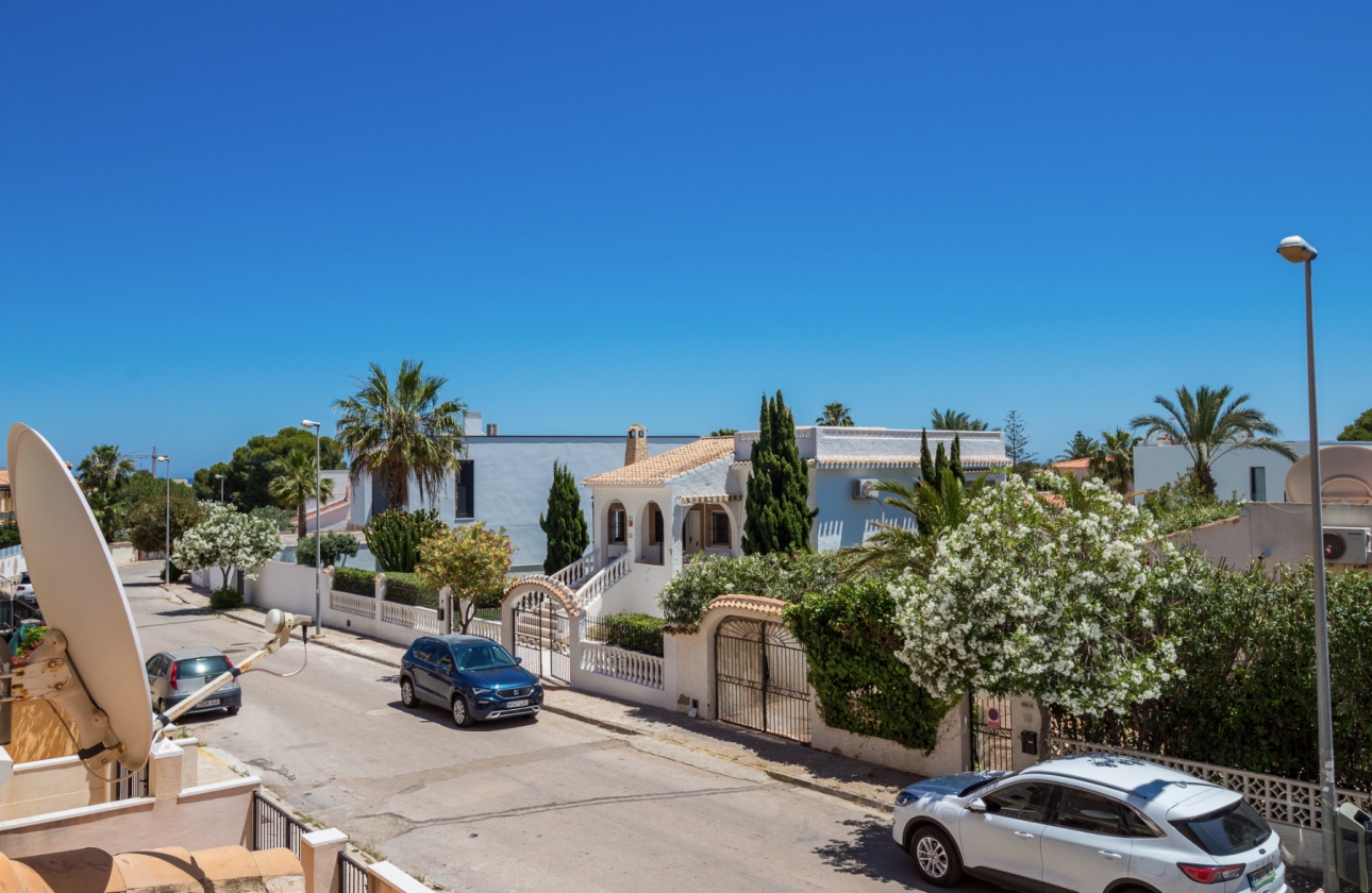 Wiederverkauf - Wohnung - Orihuela Costa - Beachside