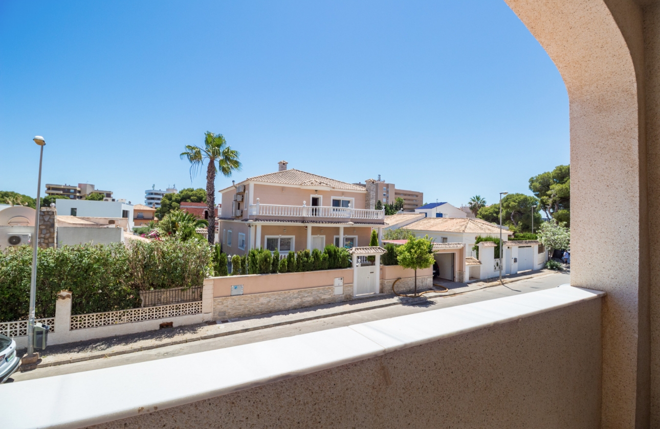 Wiederverkauf - Wohnung - Orihuela Costa - Beachside