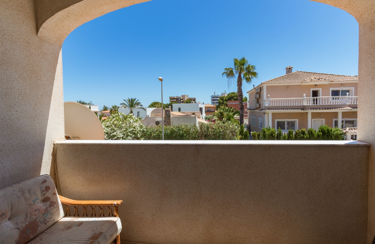 Wiederverkauf - Wohnung - Orihuela Costa - Beachside