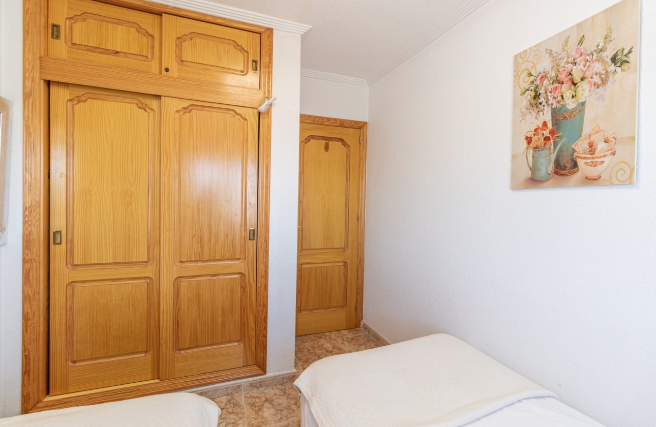 Wiederverkauf - Wohnung - Orihuela Costa - Beachside