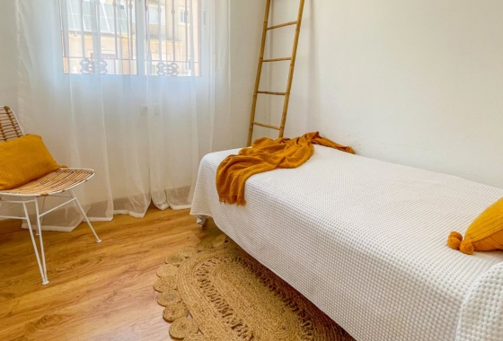 Wiederverkauf - House - Orihuela Costa - Playa Flamenca