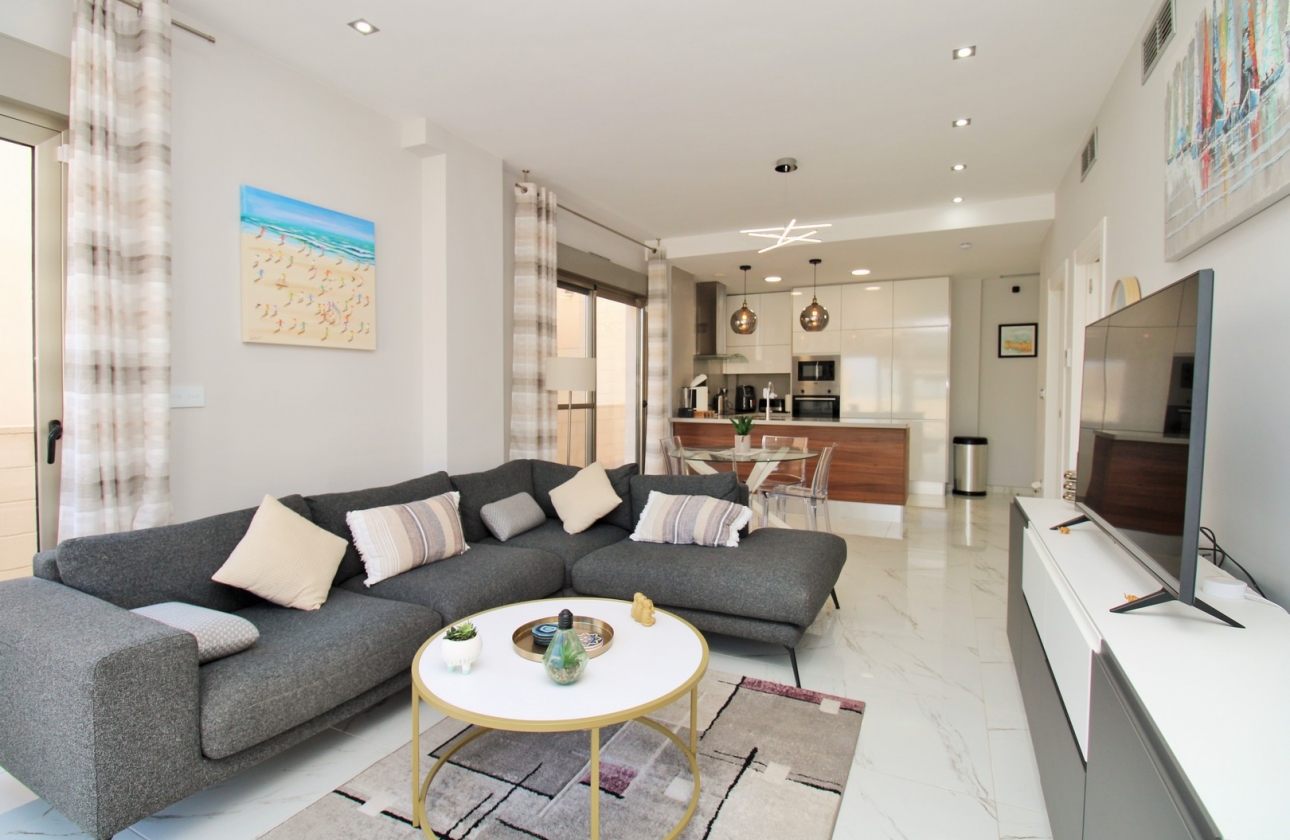 Resale - Villa - Villamartin