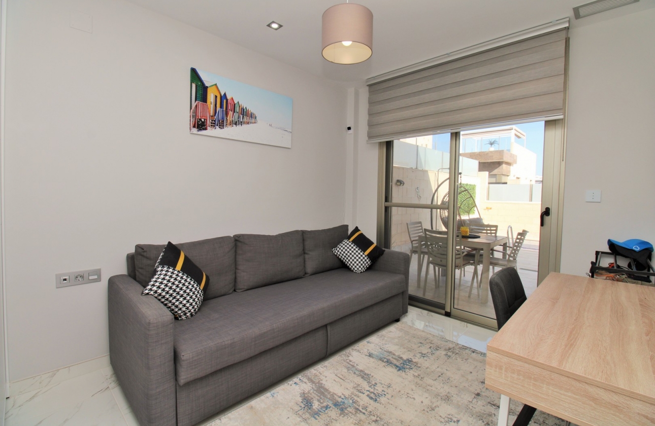Resale - Villa - Villamartin