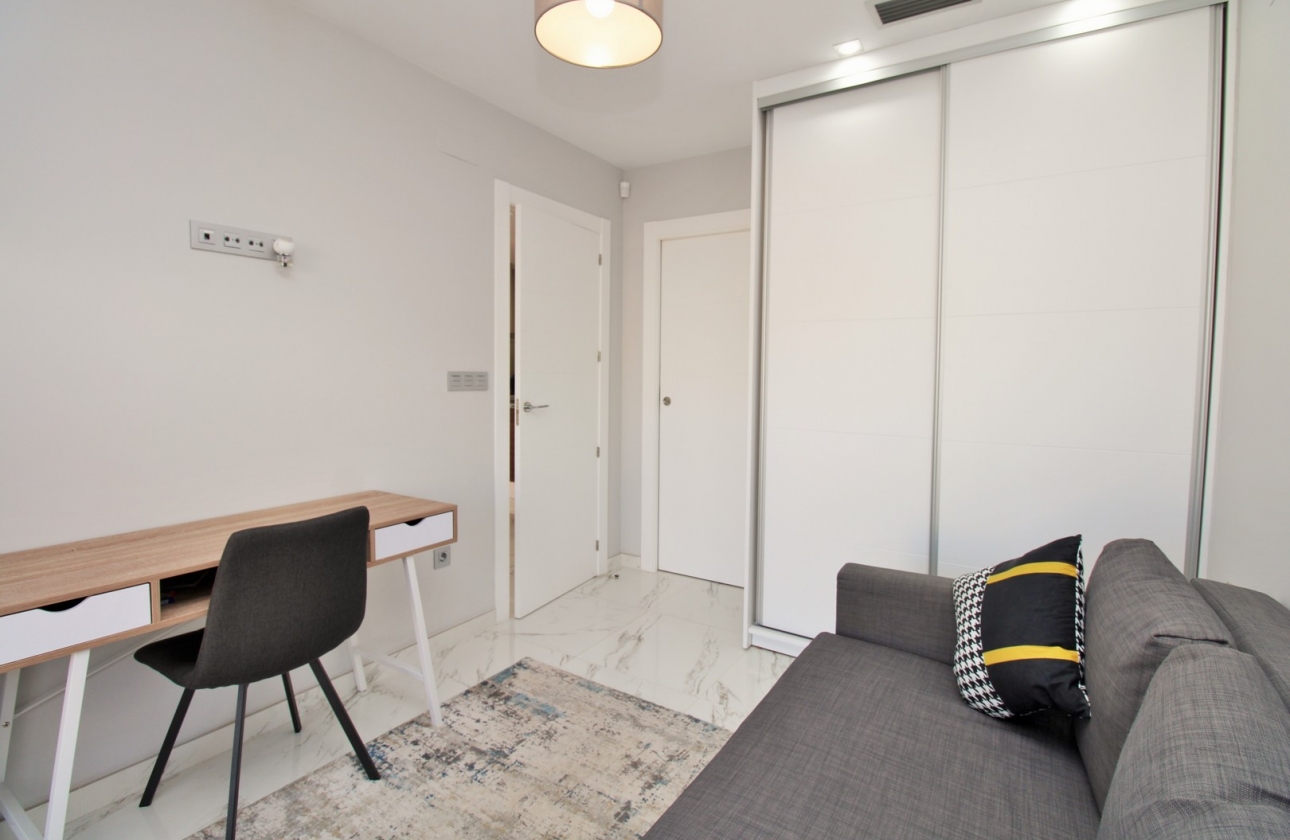Resale - Villa - Villamartin