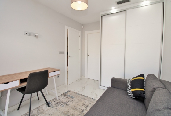 Resale - Villa - Villamartin