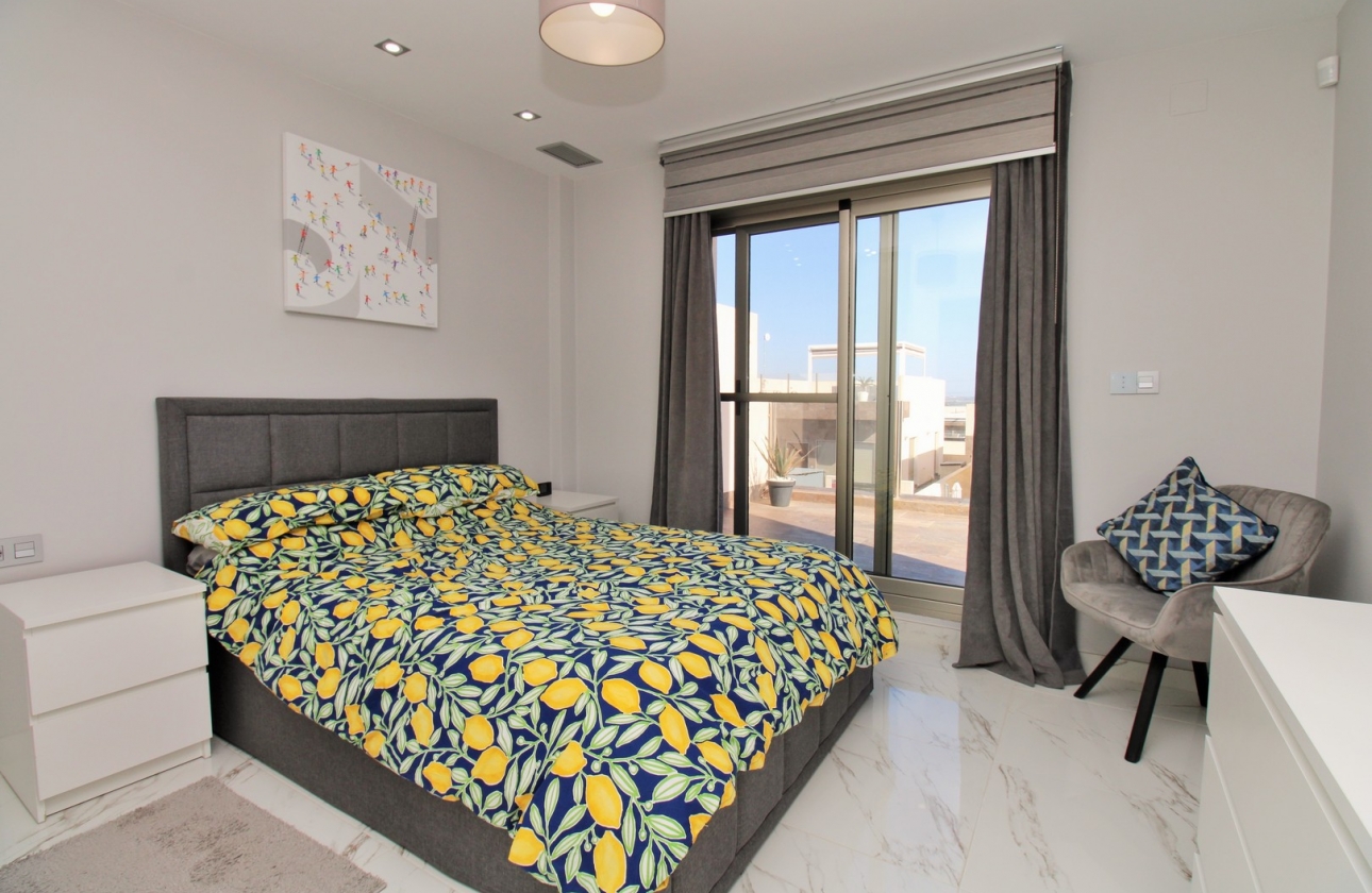 Resale - Villa - Villamartin