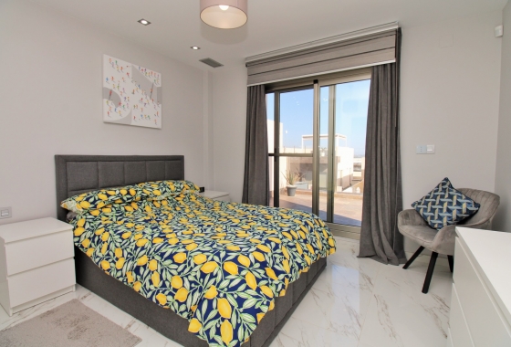 Resale - Villa - Villamartin