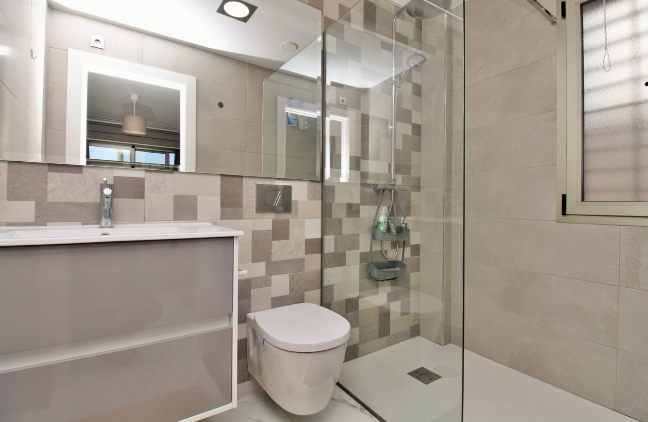 Resale - Villa - Villamartin