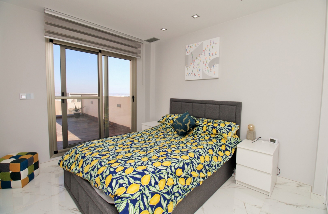 Resale - Villa - Villamartin
