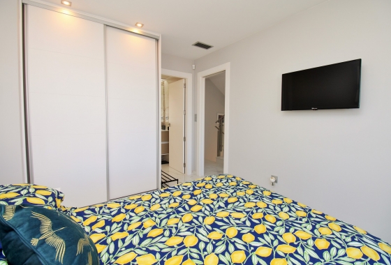Resale - Villa - Villamartin