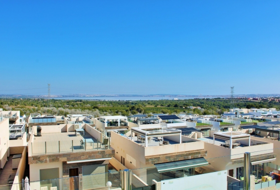 Resale - Villa - Villamartin