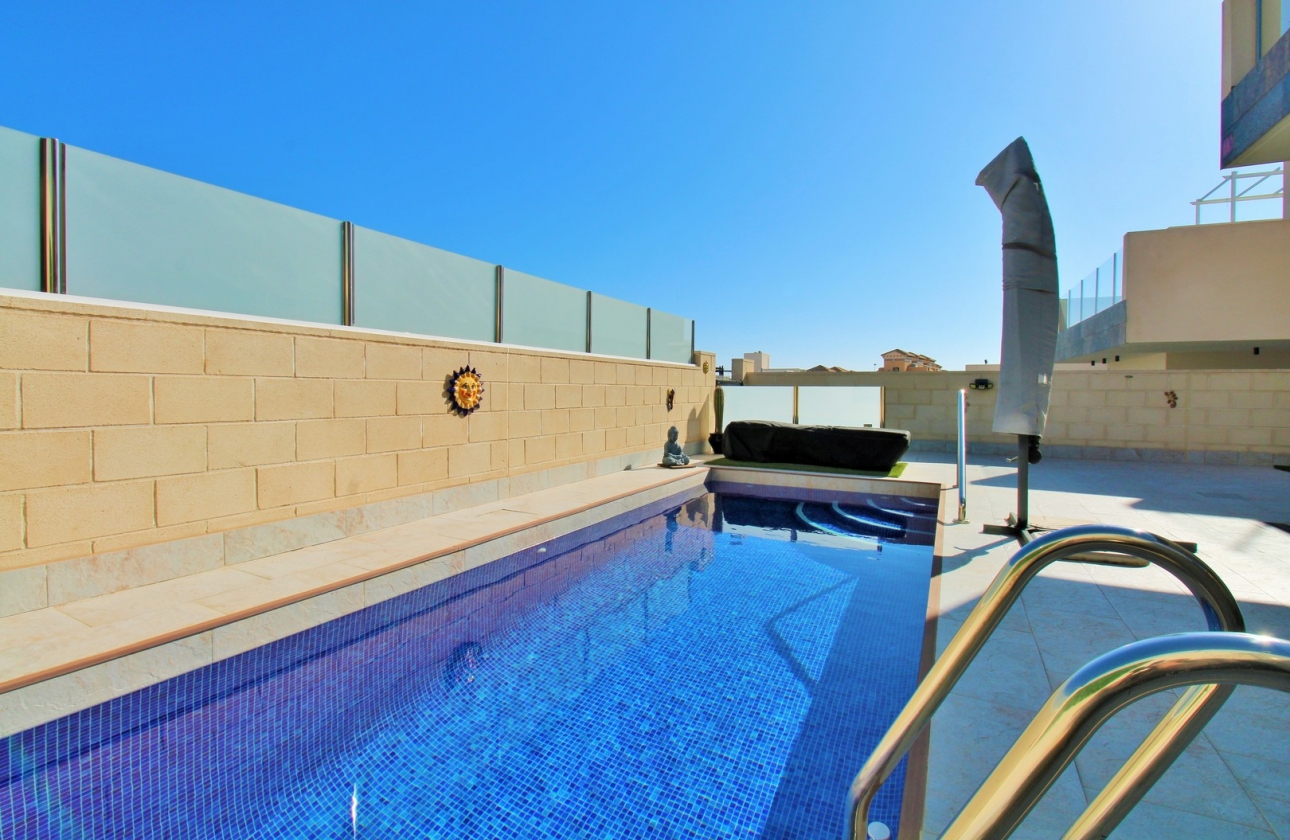 Resale - Villa - Villamartin