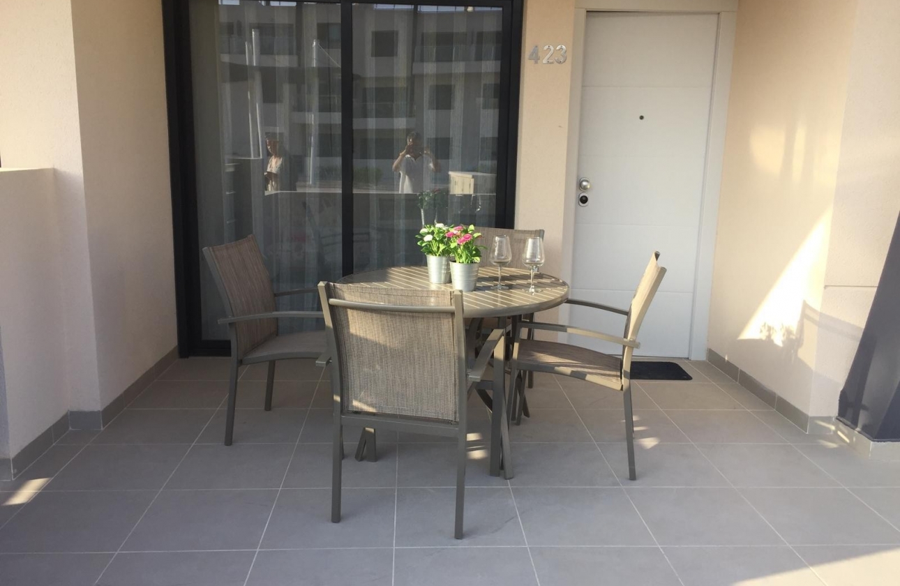 Resale - Apartment / flat - Pilar de la Horadada - Torre de la Horadada