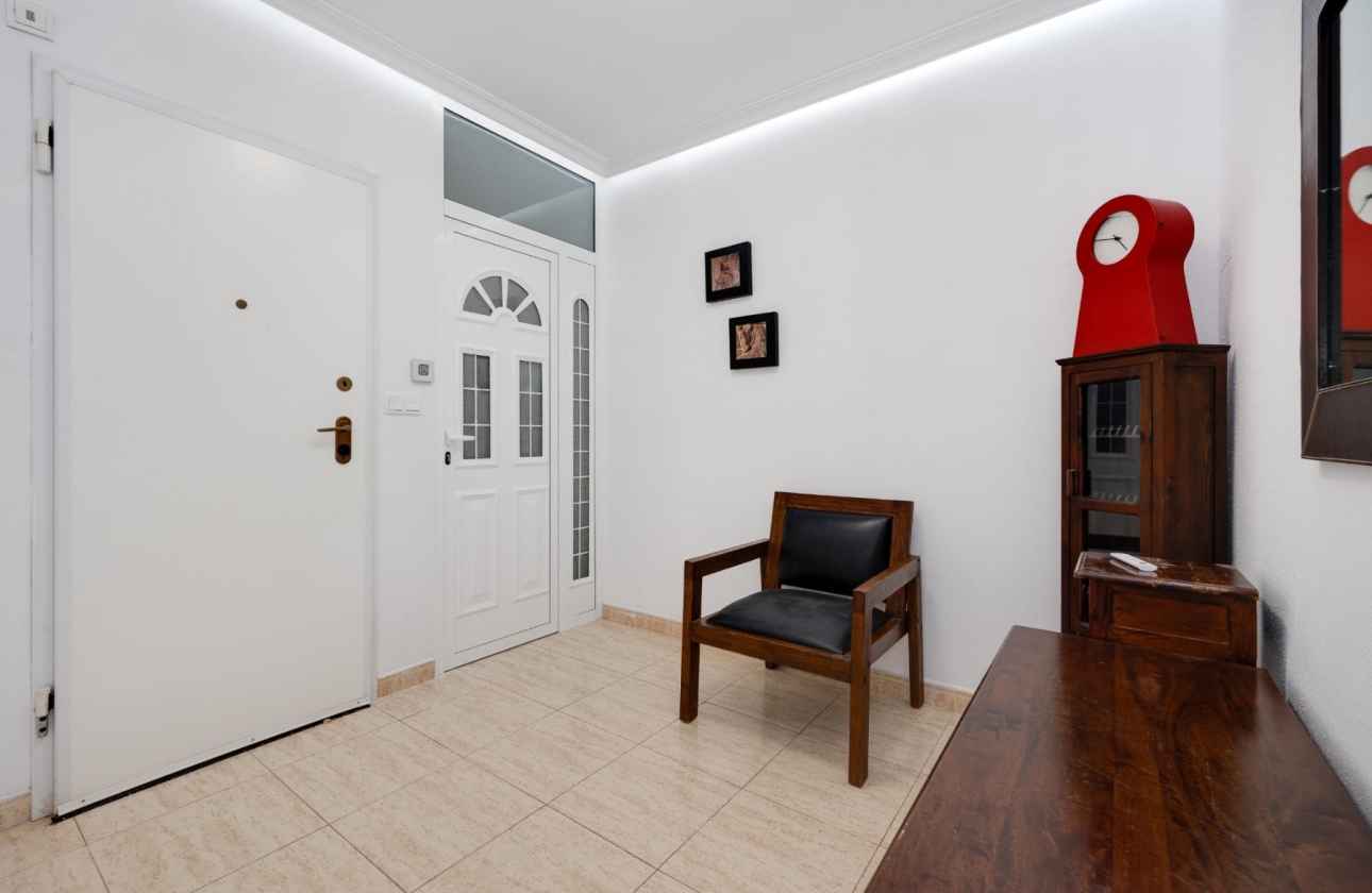 Wiederverkauf - House - Orihuela Costa - Punta Prima