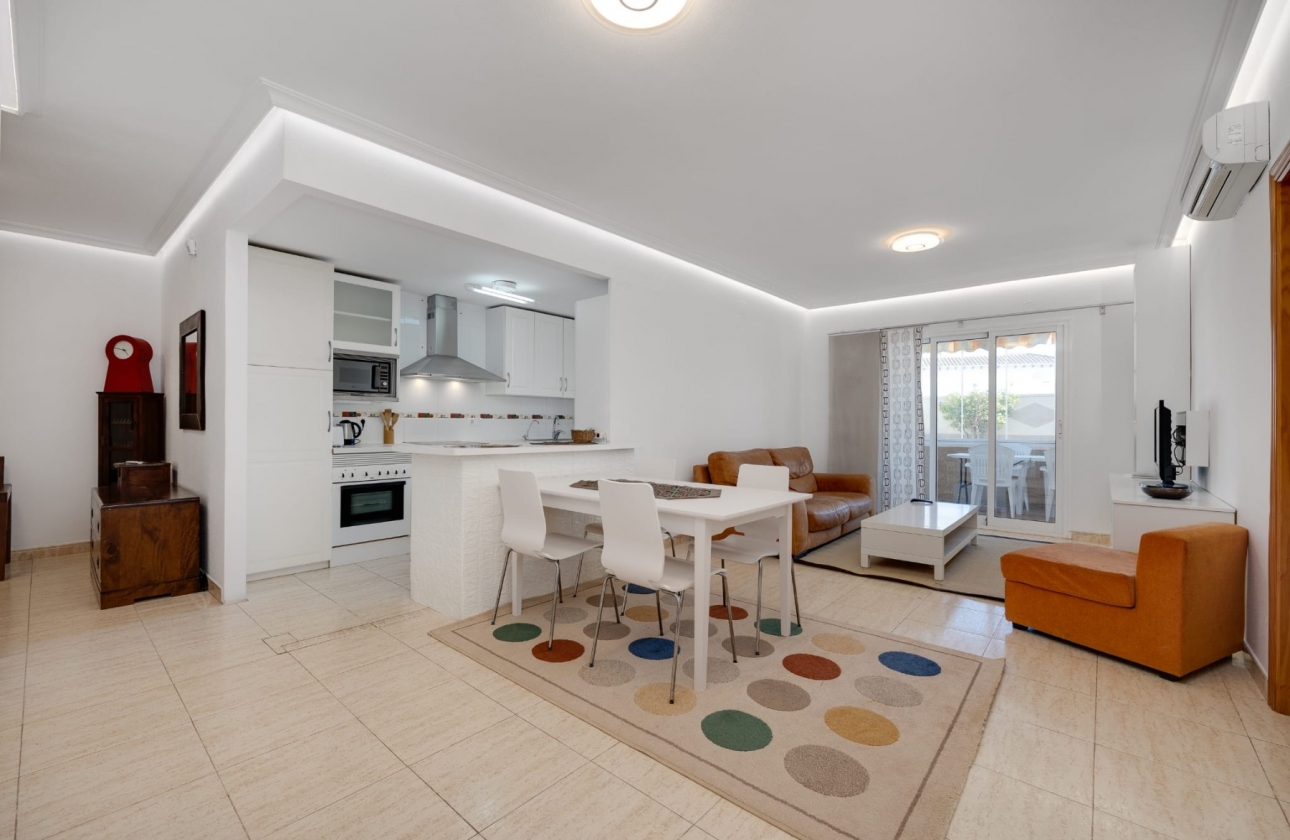 Wiederverkauf - House - Orihuela Costa - Punta Prima