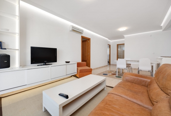 Wiederverkauf - House - Orihuela Costa - Punta Prima