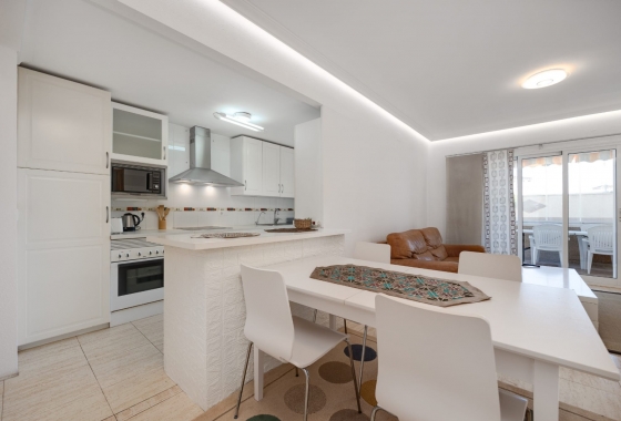 Wiederverkauf - House - Orihuela Costa - Punta Prima