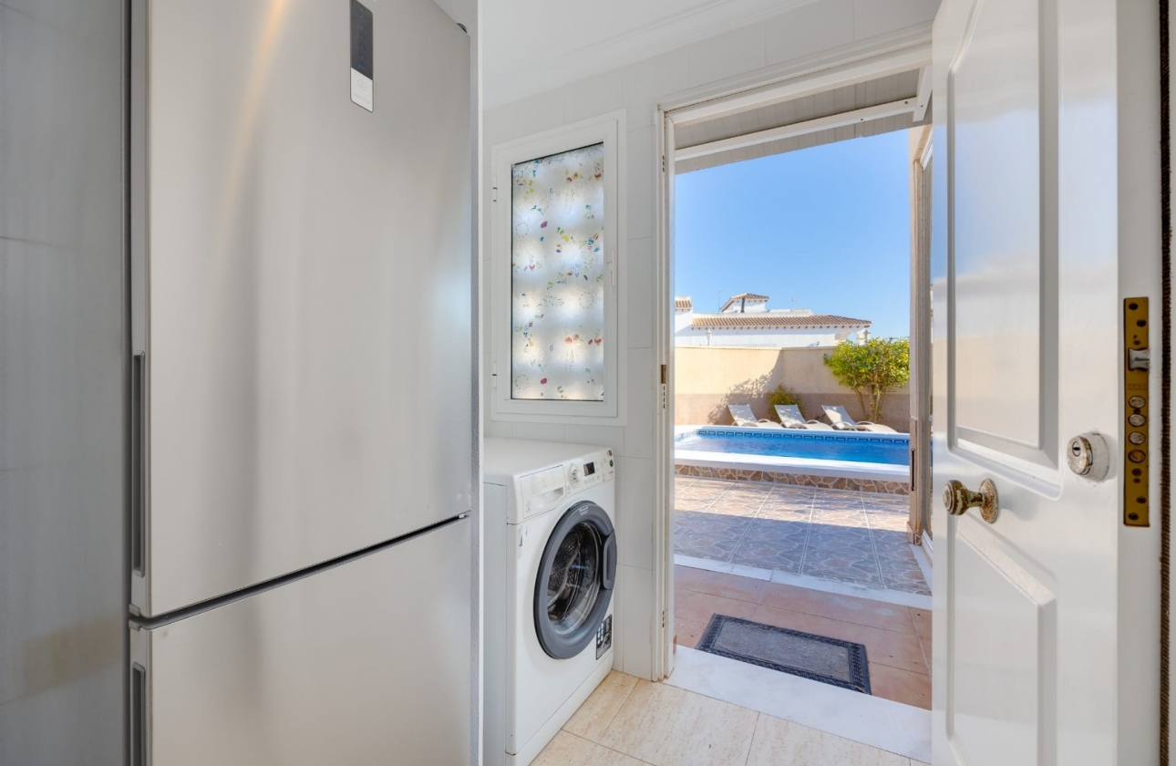 Wiederverkauf - House - Orihuela Costa - Punta Prima