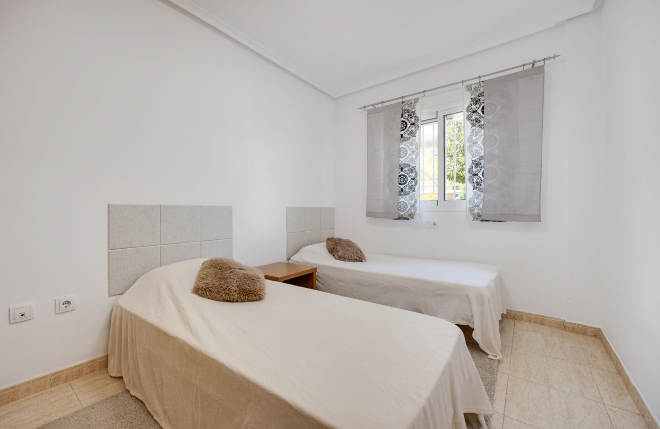 Wiederverkauf - House - Orihuela Costa - Punta Prima