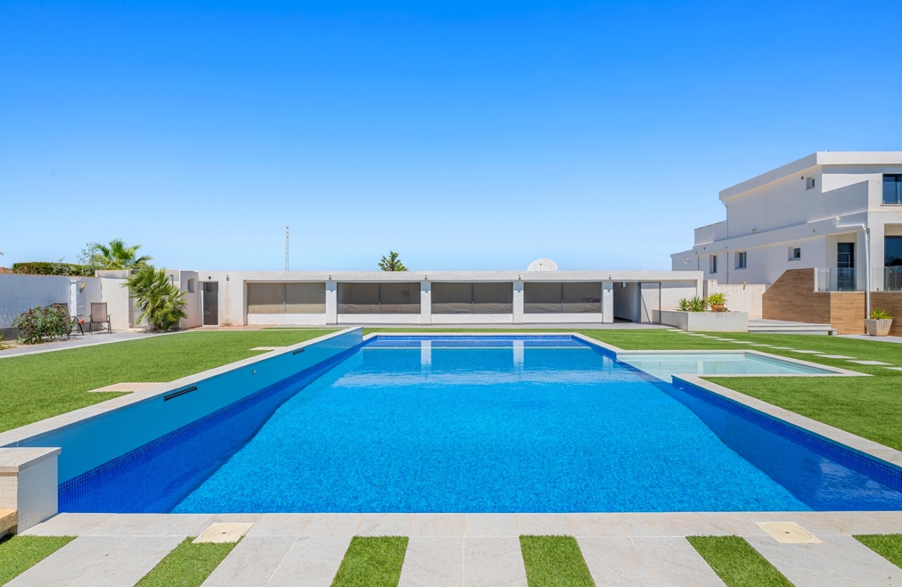Revente - Finca / Country Property - Los Montesinos - La Herrada