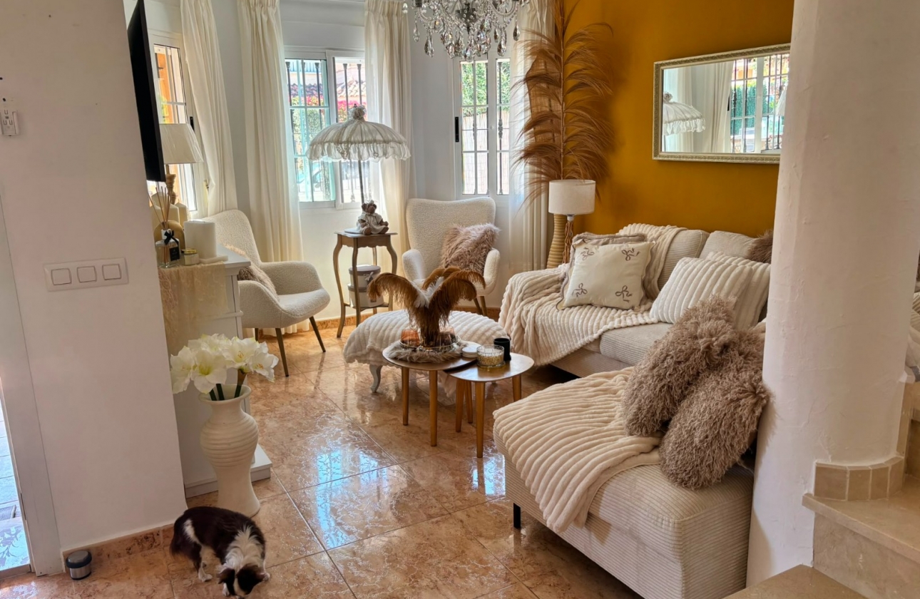 Revente - Villa - El Raso - Guardamar del Segura