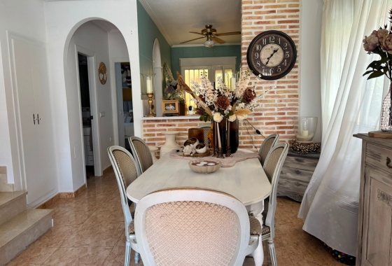 Revente - Villa - El Raso - Guardamar del Segura