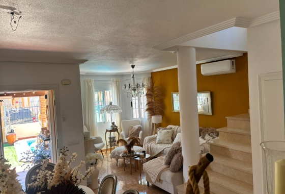 Revente - Villa - El Raso - Guardamar del Segura