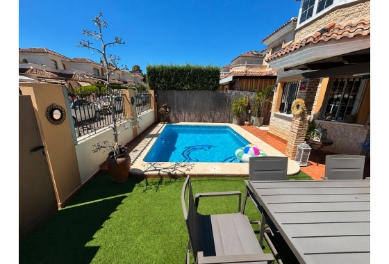 Revente - Villa - El Raso - Guardamar del Segura