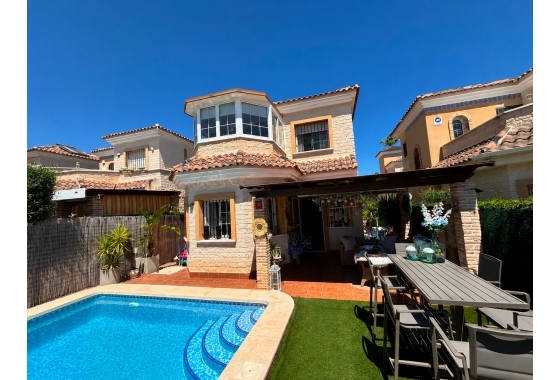 Revente - Villa - El Raso - Guardamar del Segura