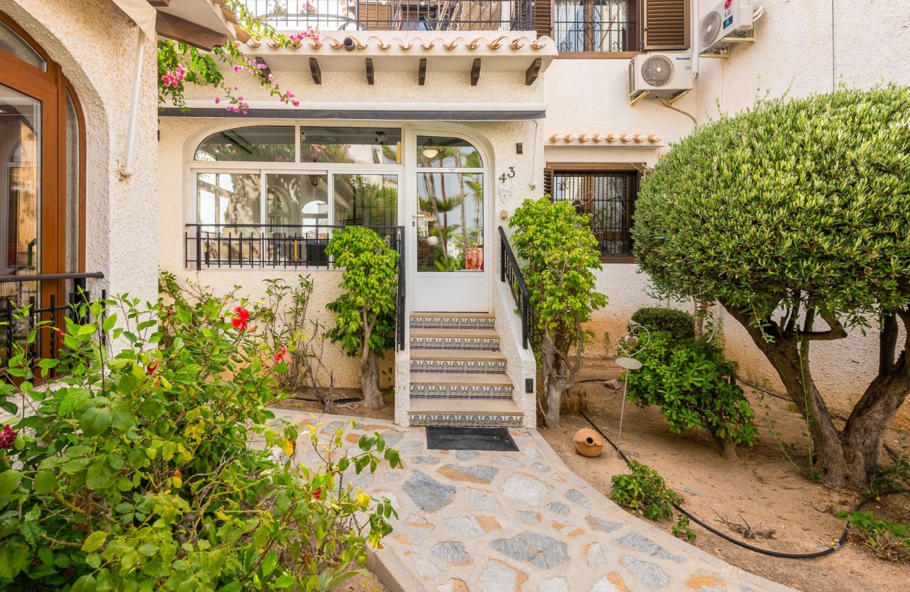 Resale - House - Orihuela Costa - Cabo Roig