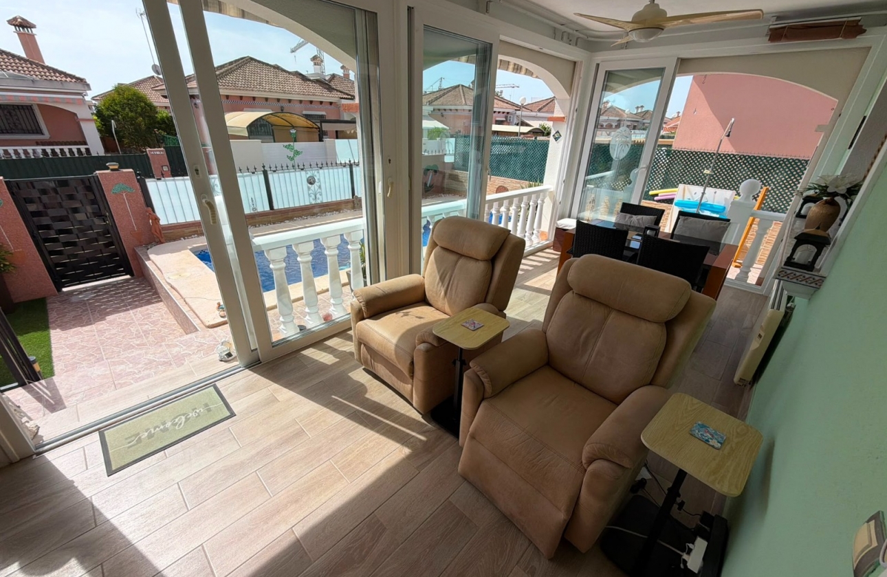Resale - Villa - Los Montesinos - La Herrada