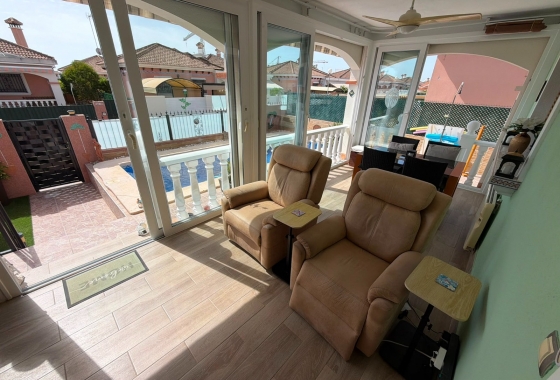 Resale - Villa - Los Montesinos - La Herrada