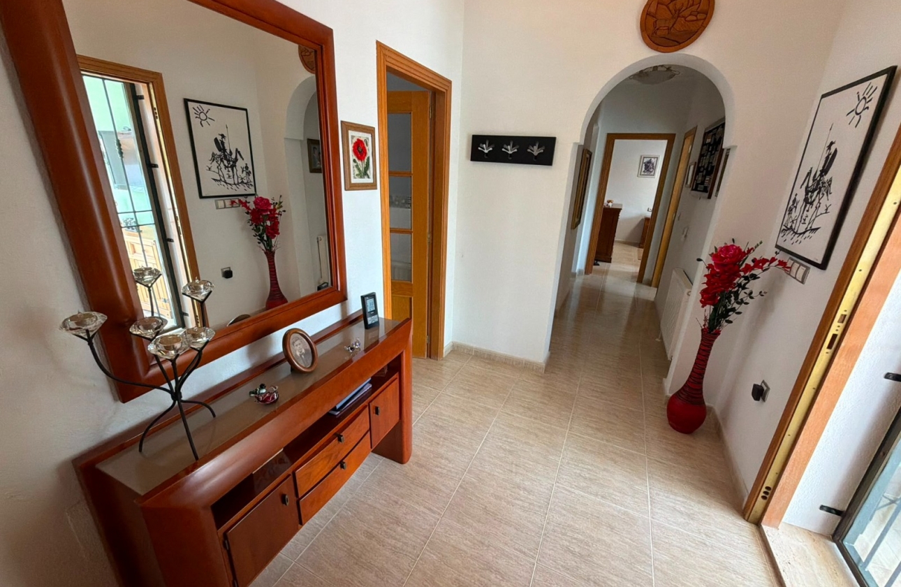 Resale - Villa - Los Montesinos - La Herrada