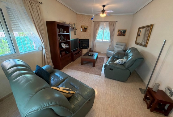 Resale - Villa - Los Montesinos - La Herrada