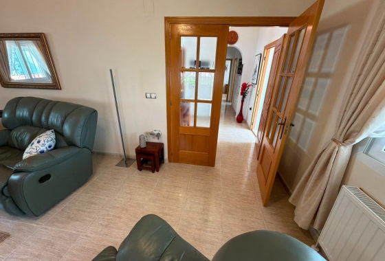 Resale - Villa - Los Montesinos - La Herrada