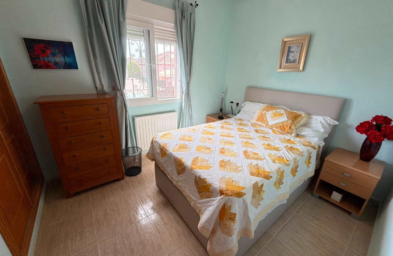 Resale - Villa - Los Montesinos - La Herrada