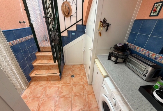 Resale - Villa - Los Montesinos - La Herrada