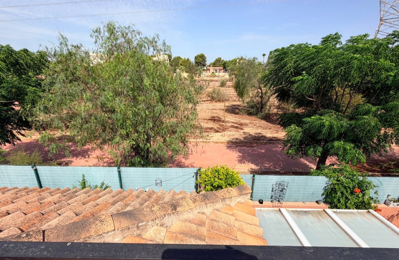 Resale - Villa - Los Montesinos - La Herrada