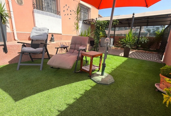 Resale - Villa - Los Montesinos - La Herrada