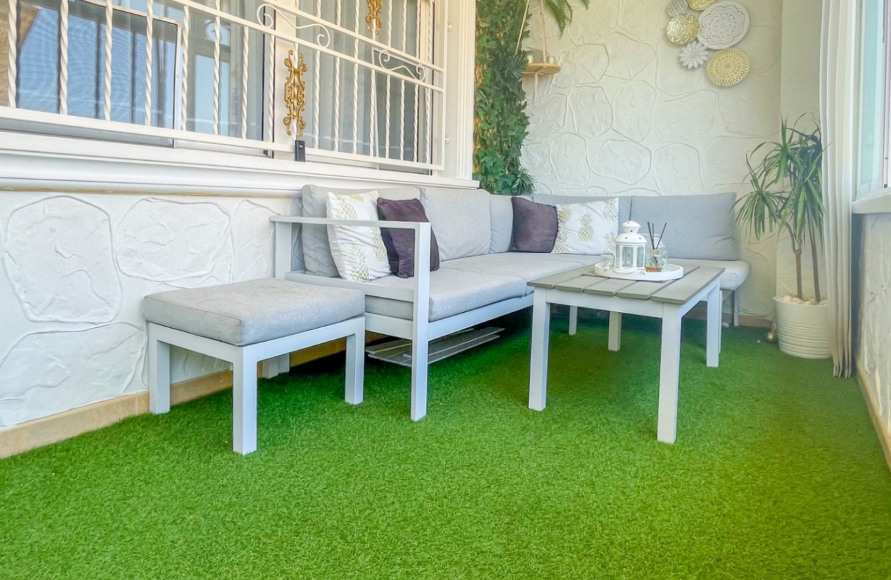 Resale - House - Orihuela Costa - Punta Prima