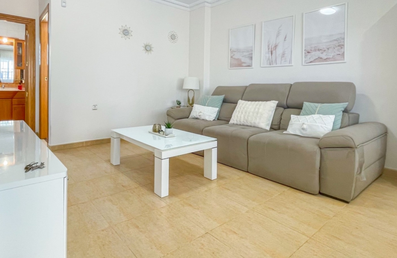 Resale - House - Orihuela Costa - Punta Prima