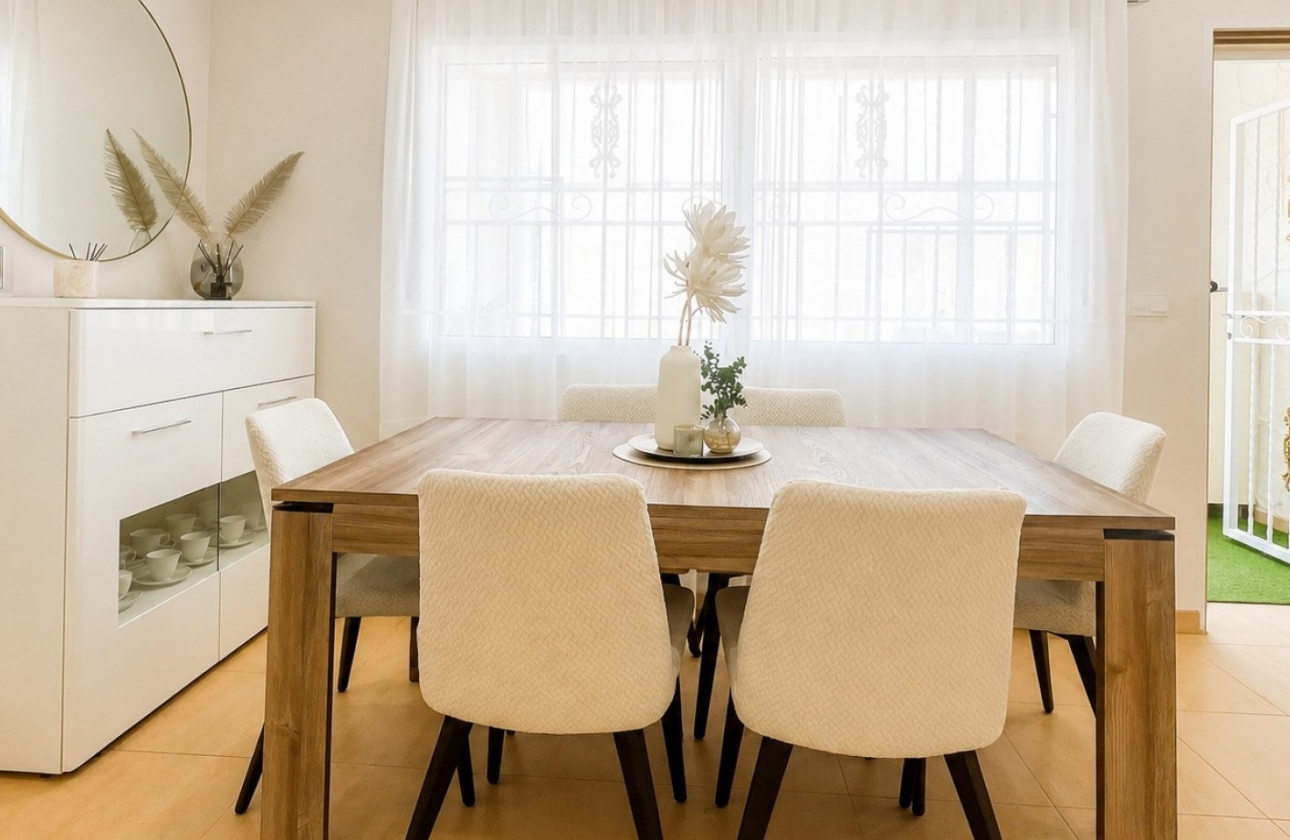 Resale - House - Orihuela Costa - Punta Prima