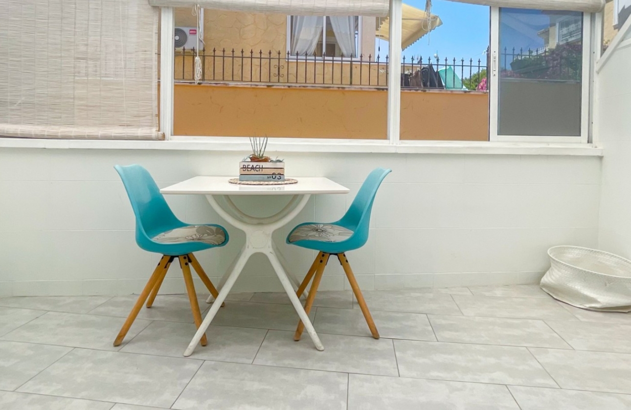 Resale - House - Orihuela Costa - Punta Prima